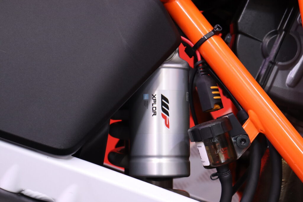 KTM - 1290 Super Adventure R - // Arrow / Huoltokirja / Powerparts / Adapt. Vakkari // KTM - 1290 Super Adventure R - // Arrow / Huoltokirja / Powerparts / Adapt. Vakkari // - Moottoripyörä