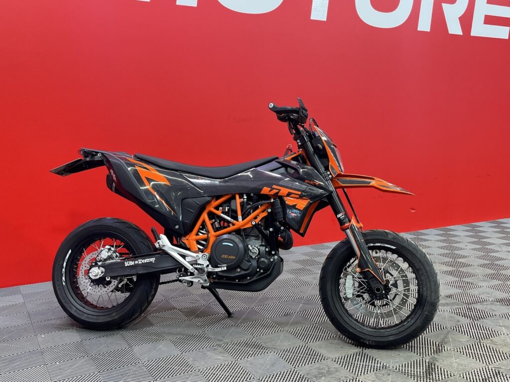 KTM - 690 - SMC-R // Juuri Saapunut! / Arrow / Brembo // KTM - 690 - SMC-R // Juuri Saapunut! / Arrow / Brembo // - Moottoripyörä