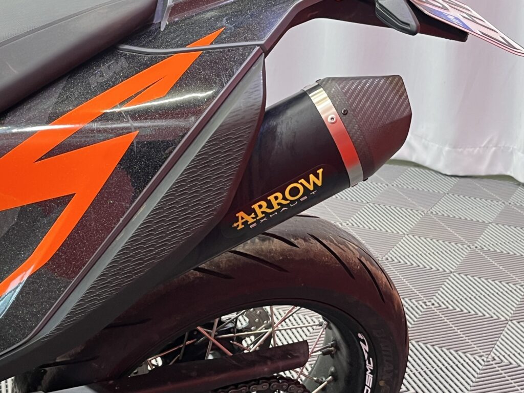 KTM - 690 - SMC-R // Juuri Saapunut! / Arrow / Brembo // KTM - 690 - SMC-R // Juuri Saapunut! / Arrow / Brembo // - Moottoripyörä