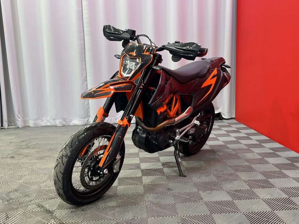 KTM - 690 - SMC-R // Juuri Saapunut! / Arrow / Brembo // KTM - 690 - SMC-R // Juuri Saapunut! / Arrow / Brembo // - Moottoripyörä