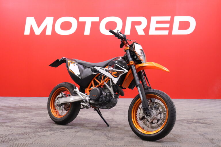 KTM - 690 - SMC-R // Akrapovic / Pienet kilsat / Teräspunosjarruletkut / Sirommat peilit // - Moottoripyörä
