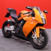 KTM - RC - 8  // Juuri Huollettu! / Suomi-pyörä / Akrapovic putkisto / Brembo jarrut / Huoltokirja // - Moottoripyörä