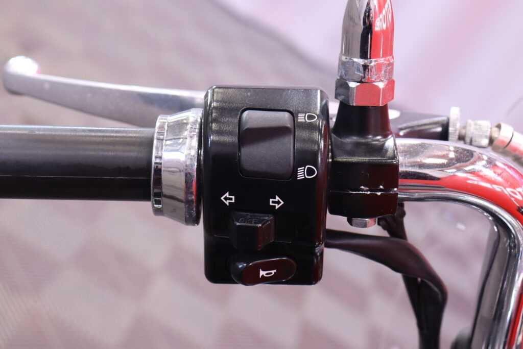 Kawasaki - VN - 900 Classic // Juuri saapunut! / Suomi-pyörä / Hieno! / 2x Laukut / Sissy // Kawasaki - VN - 900 Classic // Juuri saapunut! / Suomi-pyörä / Hieno! / 2x Laukut / Sissy // - Moottoripyörä