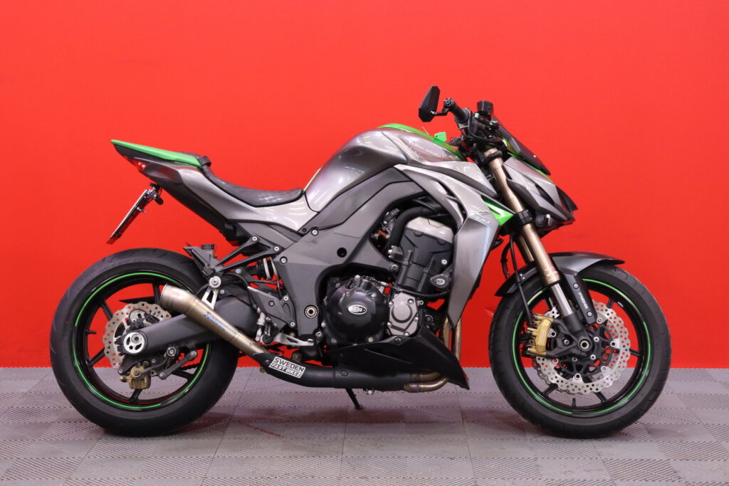 Kawasaki - Z - 1000 // Juuri Saapunut! / Akrapovic / ABS / Huoltokirja / LED / Siisti! / Kaatumatapit // Kawasaki - Z - 1000 // Juuri Saapunut! / Akrapovic / ABS / Huoltokirja / LED / Siisti! / Kaatumatapit // - Moottoripyörä