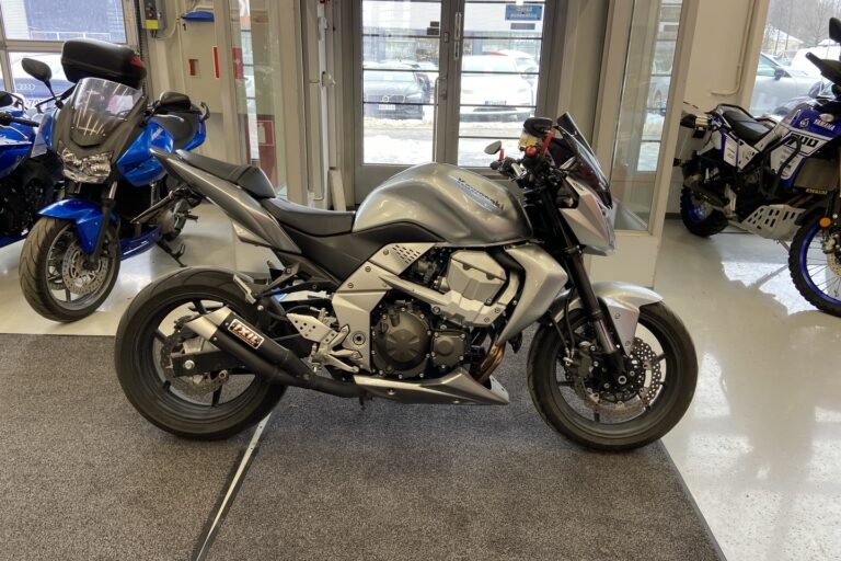 Kawasaki - Z - 750 // Huoltokirja / Suomipyörä / IXIL // - Moottoripyörä