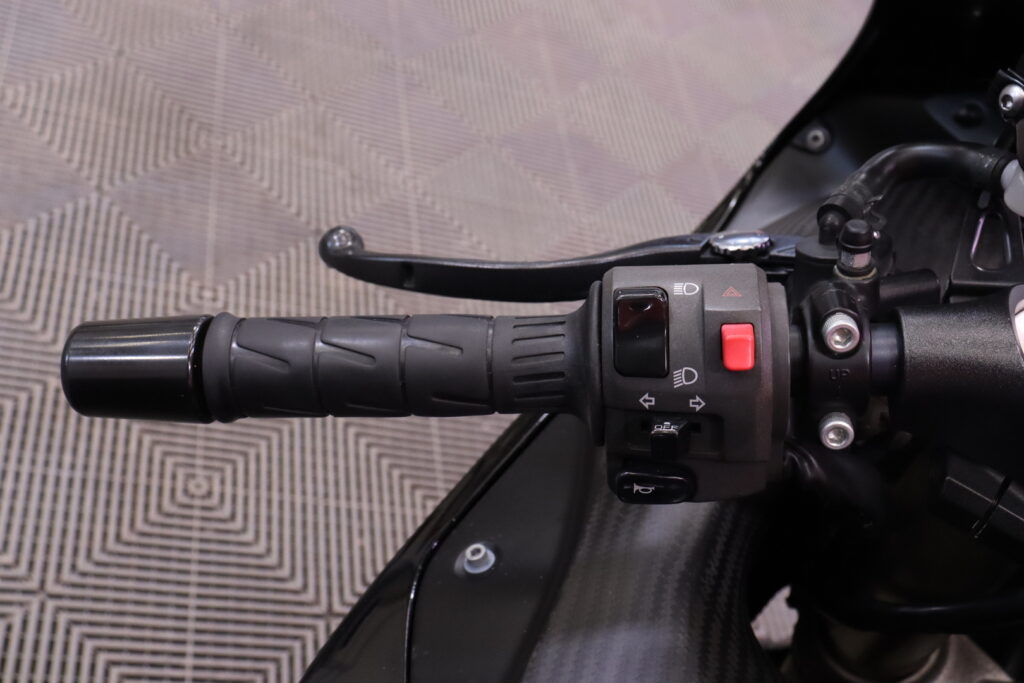 Kawasaki - ZZR - 1400 // Suomi-pyörä / Huoltokirja / Supercorsa-renkaat // Kawasaki - ZZR - 1400 // Suomi-pyörä / Huoltokirja / Supercorsa-renkaat // - Moottoripyörä