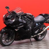 Kawasaki - ZZR - 1400 // Suomi-pyörä / Huoltokirja / Supercorsa-renkaat // - Moottoripyörä