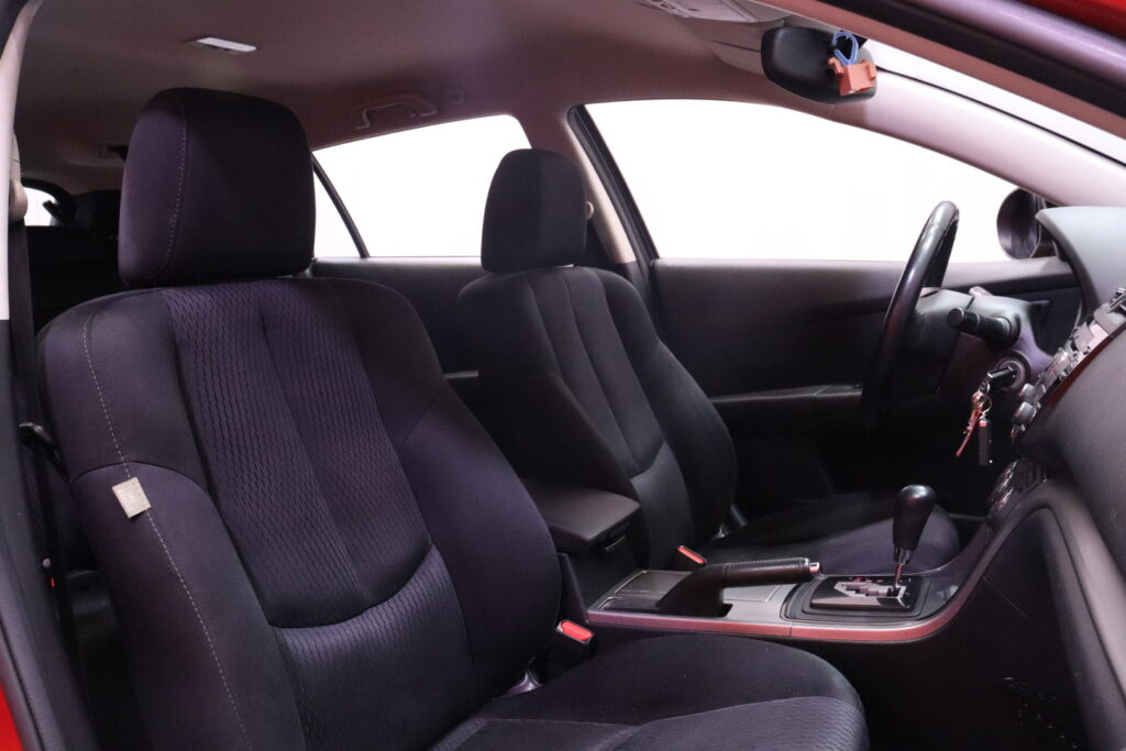 Mazda - 6 - Sport Wagon 2,0 Touring Business // Suomi-Auto / Vakionopeudensäädin / Vetokoukku / Kahdet renkaat // Mazda - 6 - Sport Wagon 2,0 Touring Business // Suomi-Auto / Vakionopeudensäädin / Vetokoukku / Kahdet renkaat // - Farmari