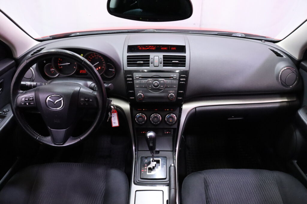 Mazda - 6 - Sport Wagon 2,0 Touring Business // Suomi-Auto / Vakionopeudensäädin / Vetokoukku / Kahdet renkaat // Mazda - 6 - Sport Wagon 2,0 Touring Business // Suomi-Auto / Vakionopeudensäädin / Vetokoukku / Kahdet renkaat // - Farmari