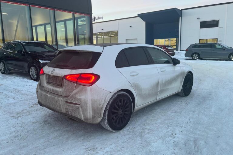 Mercedes-Benz - A - 180 A Suomi Edition - Viistoperä