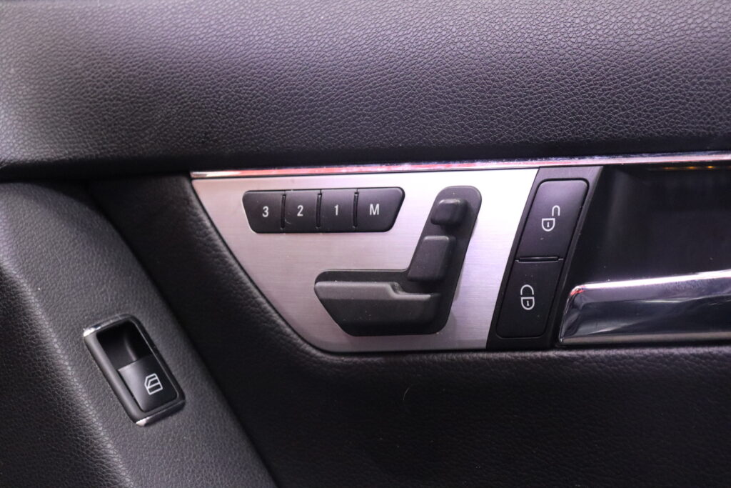 Mercedes-Benz - C - 320 CDI // Myydään huutokaupat.com / Mercedes-Benz - C - 320 CDI // Myydään huutokaupat.com / - Farmari