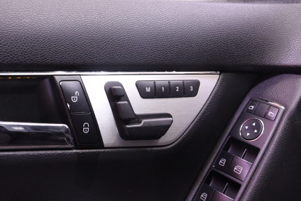 Mercedes-Benz - C - 320 CDI // Myydään huutokaupat.com / Mercedes-Benz - C - 320 CDI // Myydään huutokaupat.com / - Farmari