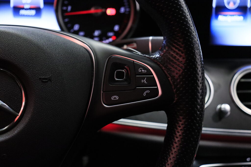 tuotekuva-Mercedes-Benz-E-BUZ-215-2026-02-05-112503-16 tuotekuva-Mercedes-Benz-E-BUZ-215-2026-02-05-112503-16