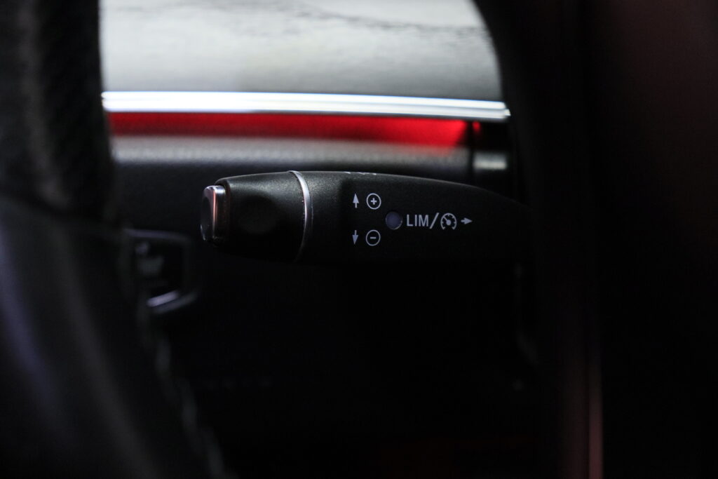 tuotekuva-Mercedes-Benz-E-BUZ-215-2026-02-05-112503-17 tuotekuva-Mercedes-Benz-E-BUZ-215-2026-02-05-112503-17