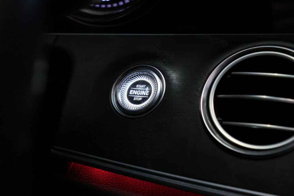 tuotekuva-Mercedes-Benz-E-BUZ-215-2026-02-05-112503-19 tuotekuva-Mercedes-Benz-E-BUZ-215-2026-02-05-112503-19