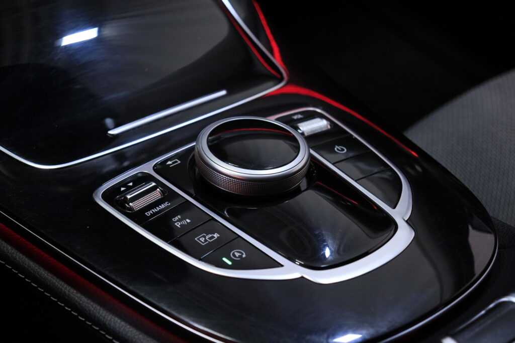 tuotekuva-Mercedes-Benz-E-BUZ-215-2026-02-05-112503-26 tuotekuva-Mercedes-Benz-E-BUZ-215-2026-02-05-112503-26