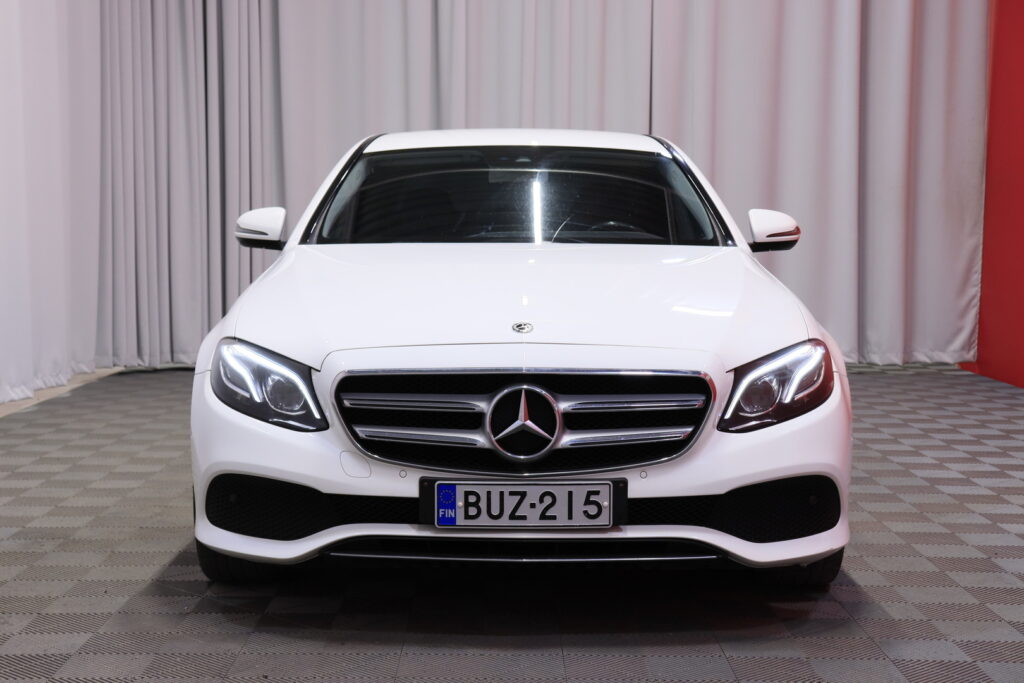 Mercedes-Benz - E - 220 d A Business Avantgarde Mercedes-Benz - E - 220 d A Business Avantgarde - Sedan