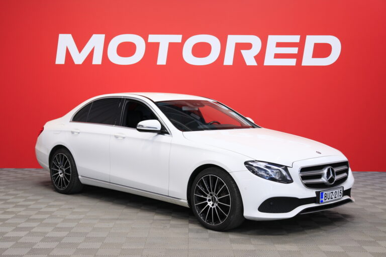 Mercedes-Benz - E - 220 d A Business Avantgarde - Sedan