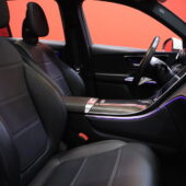 Mercedes-Benz - GLC - 300 e 4MATIC // Distronic+ / Burmester / Panorama / Koukku / Muistipenkit / Kamera / CarPlay / Digimittari // - Maastoauto