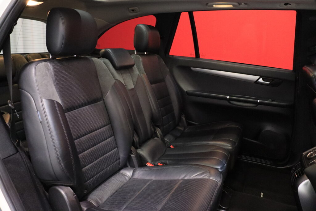 tuotekuva-Mercedes-Benz-R-FNS-136-2026-02-24-181136-34 tuotekuva-Mercedes-Benz-R-FNS-136-2026-02-24-181136-34