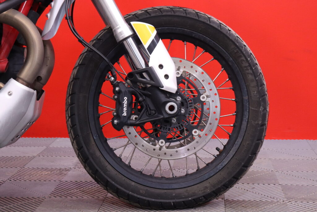 Moto Guzzi - V85 - TT // 1.OM Suomi-pyörä / Huoltokirja / 3x Laukut // Moto Guzzi - V85 - TT // 1.OM Suomi-pyörä / Huoltokirja / 3x Laukut // - Moottoripyörä