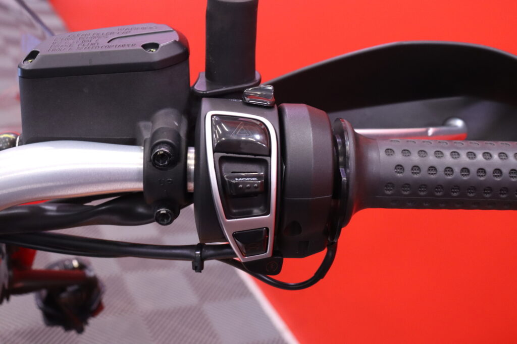 tuotekuva-Moto-Guzzi-V85-51-ATT-2026-02-26-121458-16 tuotekuva-Moto-Guzzi-V85-51-ATT-2026-02-26-121458-16