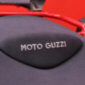 Moto Guzzi - V85 - TT // 1.OM Suomi-pyörä / Huoltokirja / 3x Laukut // - Moottoripyörä