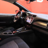 Nissan - Leaf - Acenta 40 KWh - Viistoperä