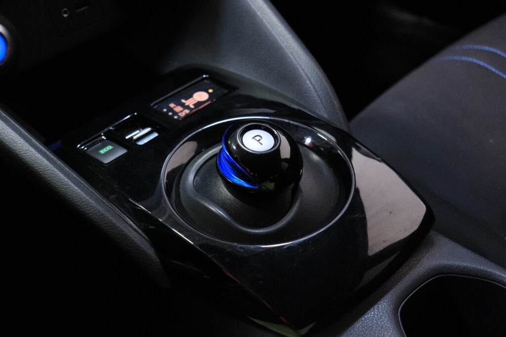 tuotekuva-Nissan-Leaf-LPB-537-2026-02-16-112603-25 tuotekuva-Nissan-Leaf-LPB-537-2026-02-16-112603-25