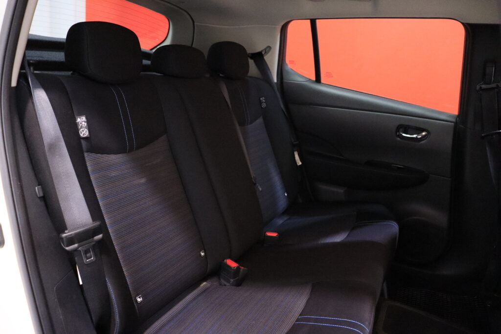 tuotekuva-Nissan-Leaf-LPB-537-2026-02-16-112603-26 tuotekuva-Nissan-Leaf-LPB-537-2026-02-16-112603-26