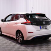 Nissan - Leaf - Acenta 40 KWh - Viistoperä