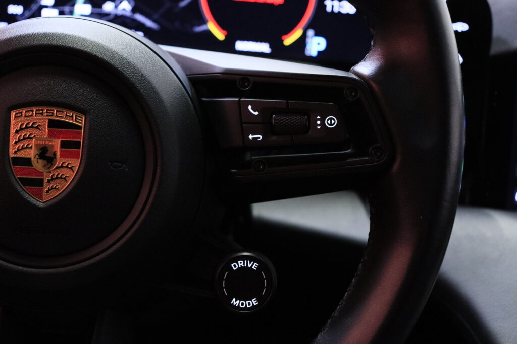 tuotekuva-Porsche-Taycan-CPO-661-2026-02-03-115104-18 tuotekuva-Porsche-Taycan-CPO-661-2026-02-03-115104-18