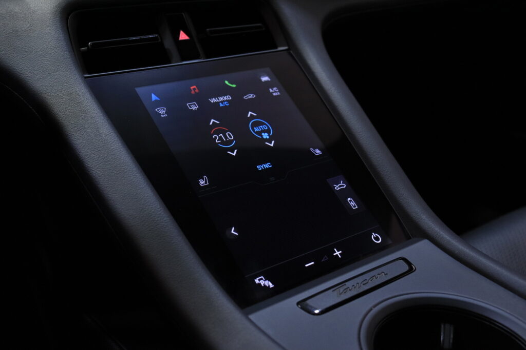 tuotekuva-Porsche-Taycan-CPO-661-2026-02-03-115104-29 tuotekuva-Porsche-Taycan-CPO-661-2026-02-03-115104-29