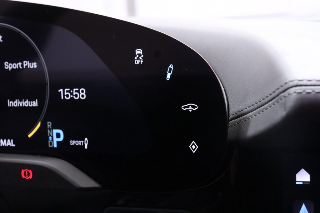 tuotekuva-Porsche-Taycan-MPC-746-2026-02-10-102603-27 tuotekuva-Porsche-Taycan-MPC-746-2026-02-10-102603-27