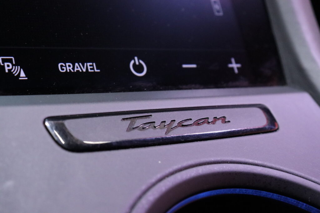 tuotekuva-Porsche-Taycan-MPC-746-2026-02-10-102603-39 tuotekuva-Porsche-Taycan-MPC-746-2026-02-10-102603-39