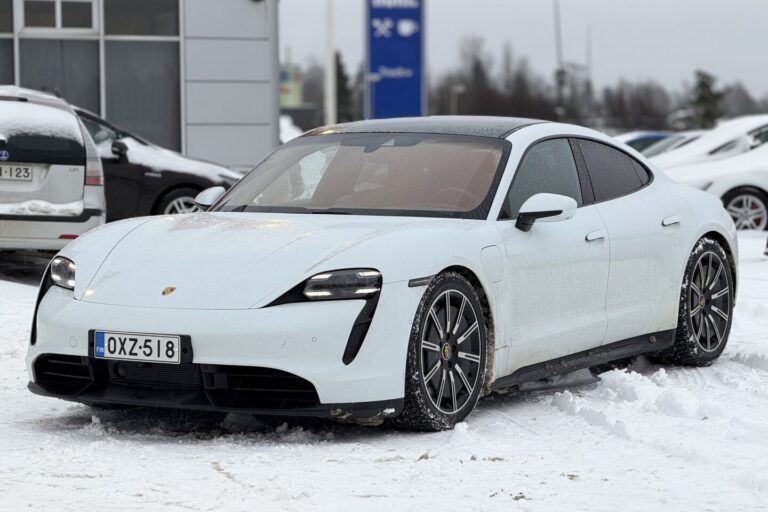 Porsche - Taycan - Turbo - Sedan