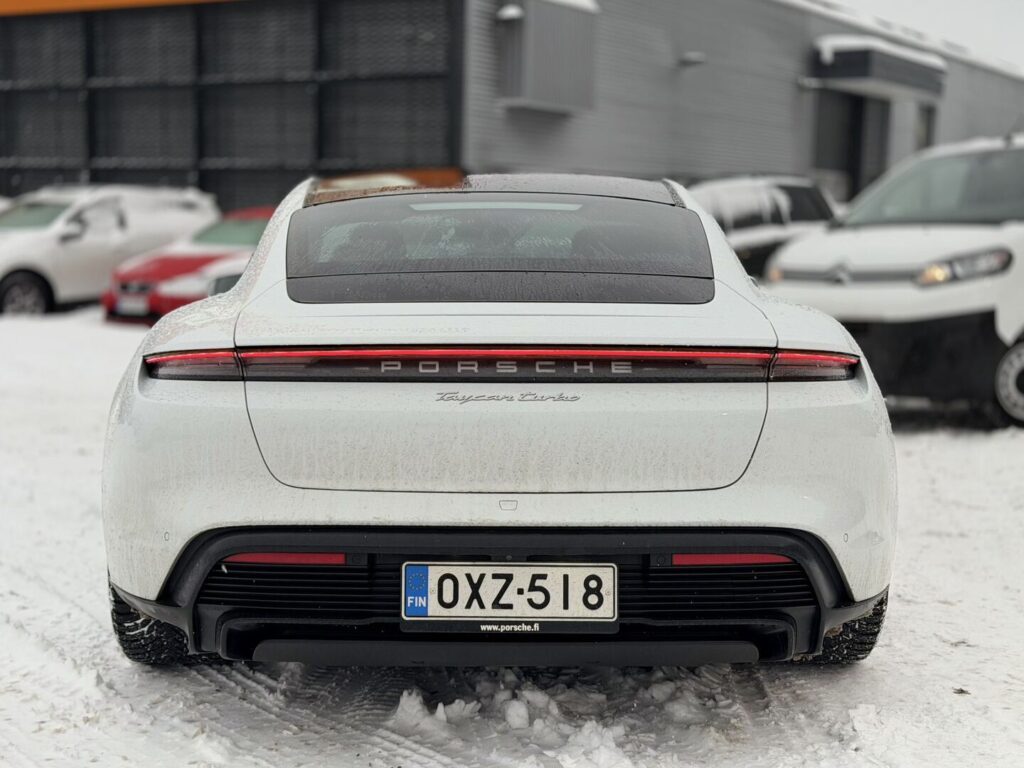 Porsche - Taycan - Turbo Porsche - Taycan - Turbo - Sedan