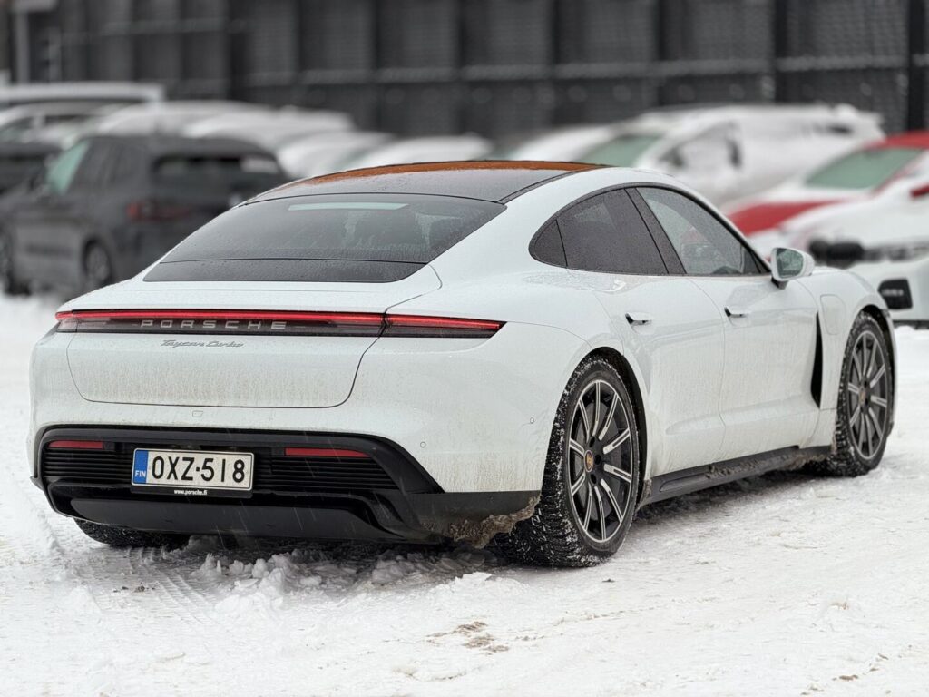 Porsche - Taycan - Turbo Porsche - Taycan - Turbo - Sedan