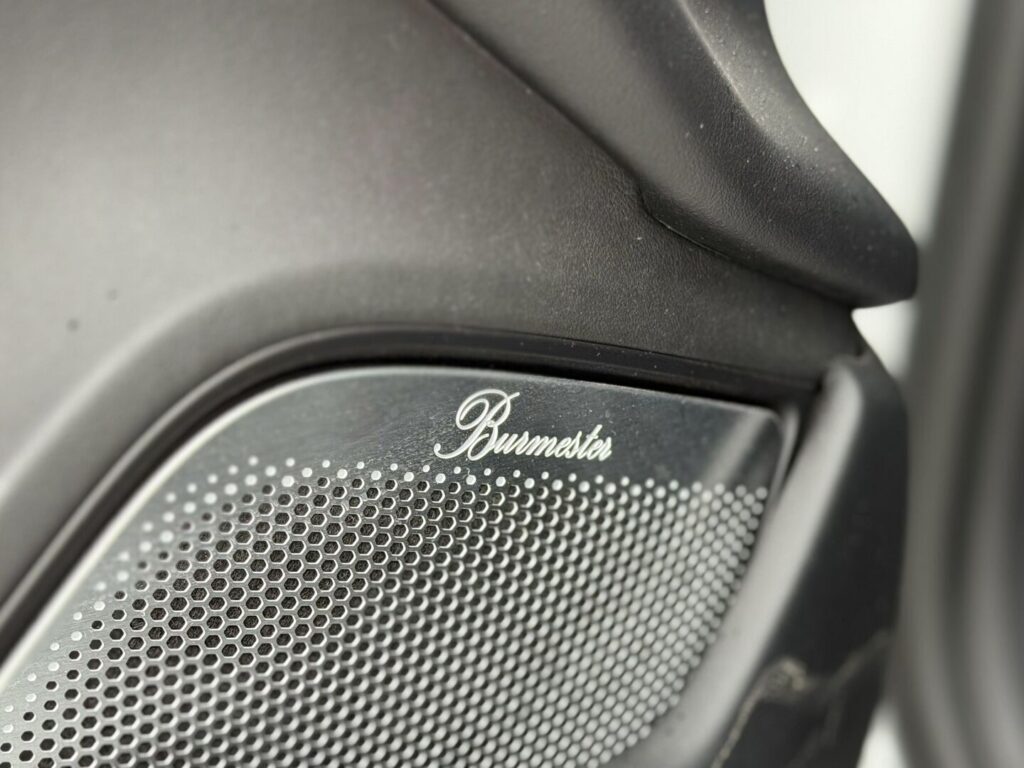 Porsche - Taycan - Turbo Porsche - Taycan - Turbo - Sedan