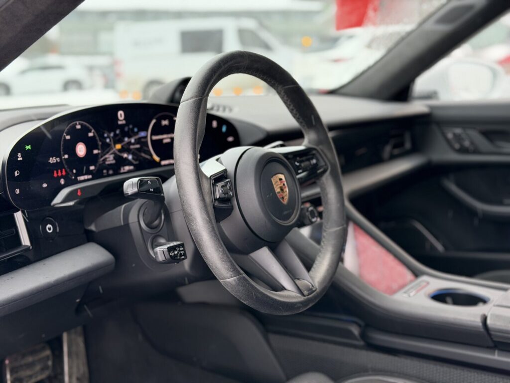 Porsche - Taycan - Turbo Porsche - Taycan - Turbo - Sedan