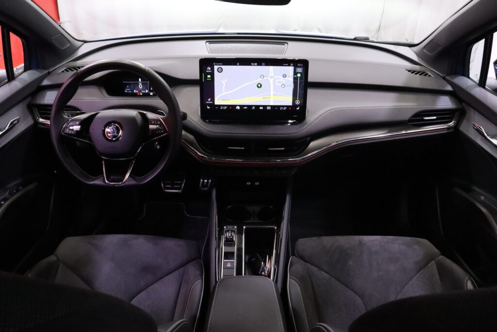 Skoda - Enyaq - 80x 4x4 SportLine iV Skoda - Enyaq - 80x 4x4 SportLine iV - Maastoauto