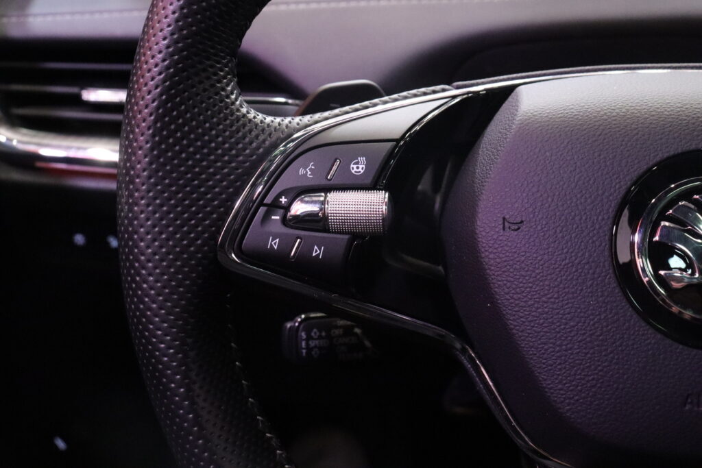 tuotekuva-Skoda-Enyaq-RVC-619-2026-02-26-171102-15 tuotekuva-Skoda-Enyaq-RVC-619-2026-02-26-171102-15