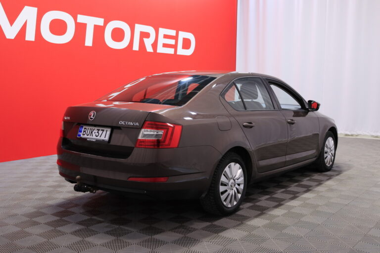 Skoda - Octavia - 1,6 TDI 105 Ambition DSG Autom. - Viistoperä