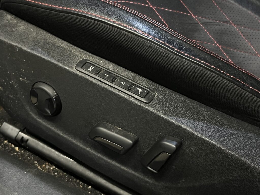 Skoda - Octavia - 1,4 TSI PHEV RS iV DSG Autom. Skoda - Octavia - 1,4 TSI PHEV RS iV DSG Autom. - Sedan