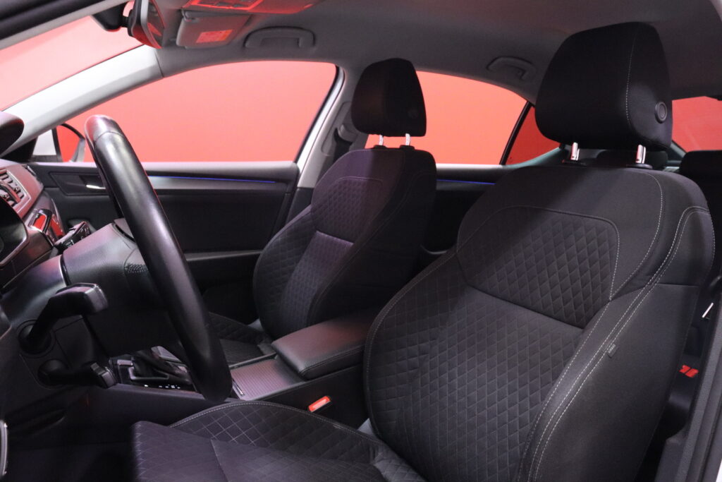 Skoda - Superb - 2,0 TDI 190 4x4 Style DSG Autom // Webasto / ACC / Muistipenkki / P-Kamera / Vetokoukku / Ambient // Skoda - Superb - 2,0 TDI 190 4x4 Style DSG Autom // Webasto / ACC / Muistipenkki / P-Kamera / Vetokoukku / Ambient // - Sedan