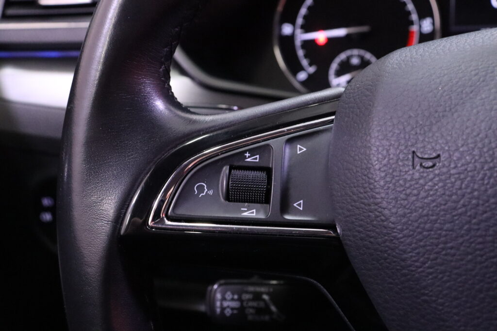 tuotekuva-Skoda-Superb-GOF-971-2026-02-13-102603-19 tuotekuva-Skoda-Superb-GOF-971-2026-02-13-102603-19