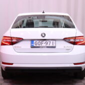 Skoda - Superb - 2,0 TDI 190 4x4 Style DSG Autom // Webasto / ACC / Muistipenkki / P-Kamera / Vetokoukku / Ambient // - Sedan
