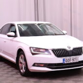 Skoda - Superb - 2,0 TDI 190 4x4 Style DSG Autom // Webasto / ACC / Muistipenkki / P-Kamera / Vetokoukku / Ambient // - Sedan