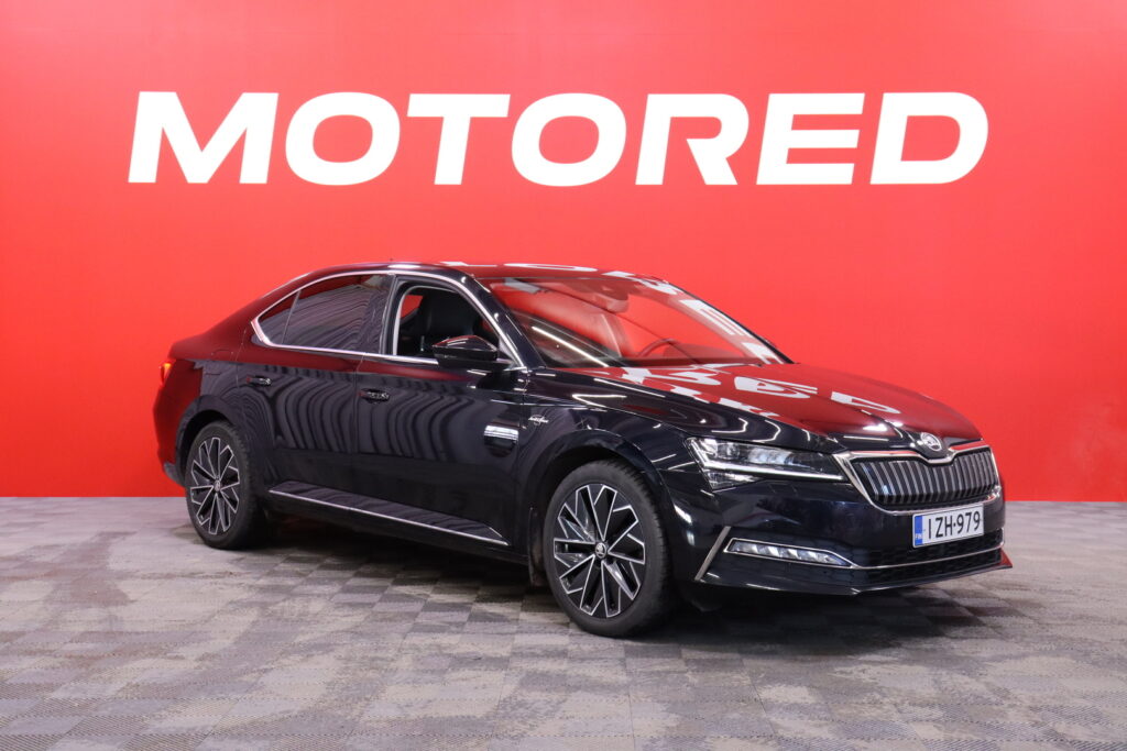 Skoda - Superb - 1,4 TSI PHEV L&K iV DSG Autom. // Suomi-Auto! / ACC / Webasto / Matrix LED / Panorama / Digimittari // - Sedan
