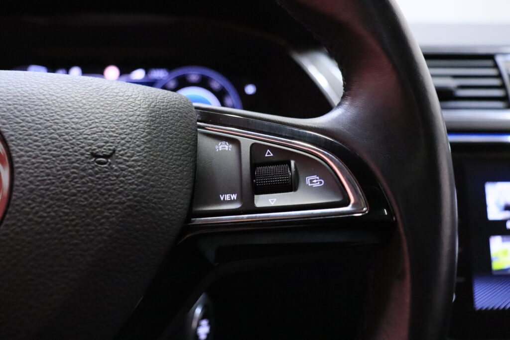 tuotekuva-Skoda-Superb-IZH-979-2026-02-16-141505-22 tuotekuva-Skoda-Superb-IZH-979-2026-02-16-141505-22